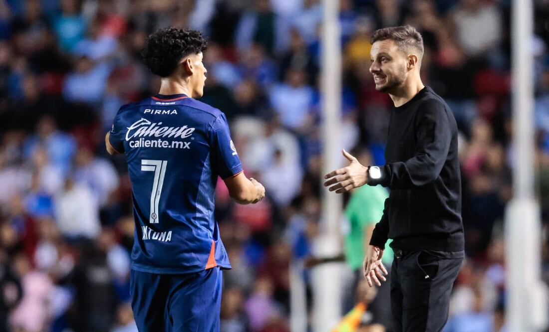 La relación entre Uriel Antuna y Martín Anselmi no era la mejor en los últimos días. Foto: Imago7