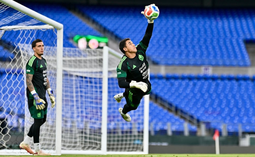 Los arqueros en el entrenamiento de la Selección Mexicana esta tarde / Foto: Imago7