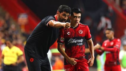 Gilberto Mora: Sebastián Abreu le puso un peculiar apodo a la joya mexicana