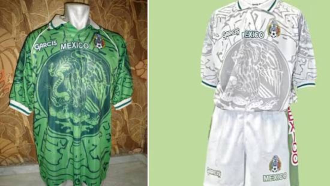 En los 90 le prohibieron a la Selección Nacional jugar con esta indumentaria por tener el Escudo Nacional mexicano. Foto: Especial