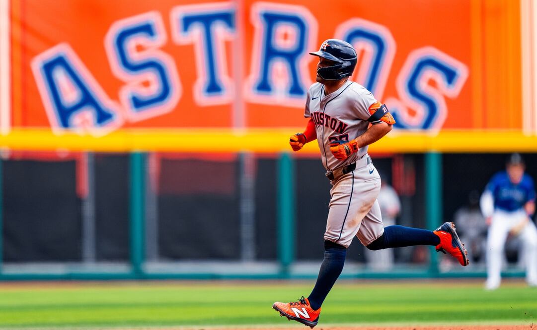 José Altuve en el Estadio Harp Helú después de pegar jonrón con los Astros de Houston / FOTO: Twitter @astros