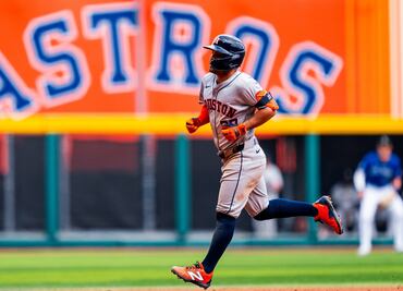 ¡Altuve y Jeremy Peña encienden el Harp Helú y Astros barre a Rockies en la MLB Mexico Series!