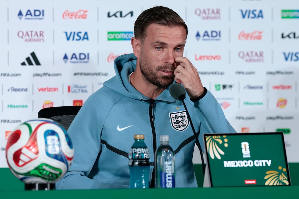 Jordan Henderson en conferencia de prensa con la selección de Inglaterra, durante el Mundial de 2026 - Foto: EFE