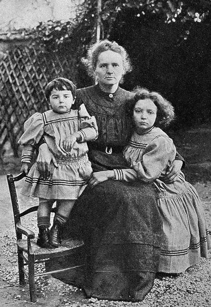 Eve, la hija de Marie Curie que NO quiso ser científica