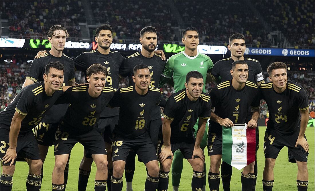 Jugadores de la Selección Mexicana posan previo al duelo ante el combinado de Corea del Sur. FOTO: Imago7