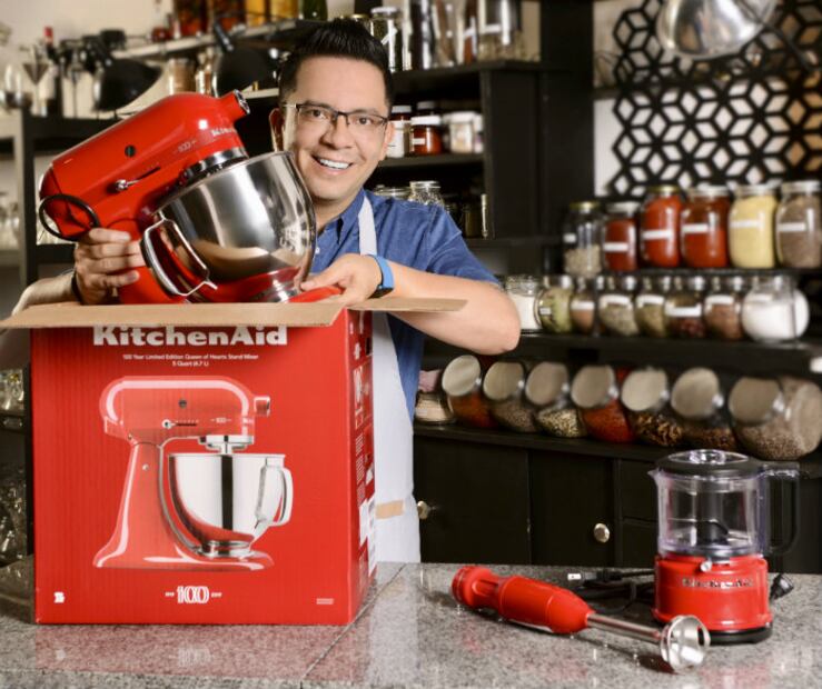 KitchenAid celebra sus primeros 100 años con su “Reina de Corazones”