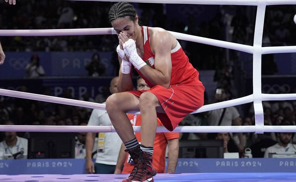 El festejo de Imane Khelif fue en grande. Foto: AP.