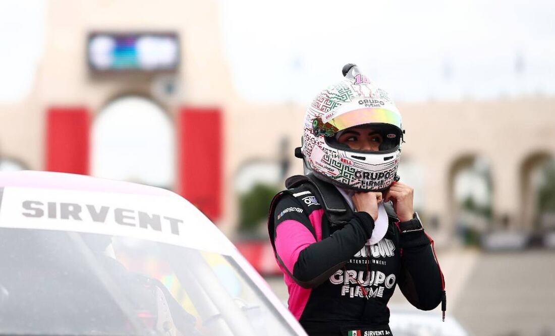 El año pasado, la piloto mexicana Regina Sirvent compitió con Nascar en el Coliseo de Los Ángeles. Foto: Cortesía Nascar