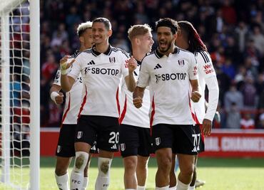 Raúl Alonzo Jiménez anota un golazo y le da la victoria al Fulham sobre el Nottingham Forest