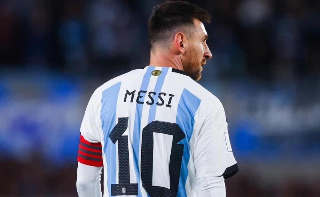 Un exjugador del conjunto parisino salió con los botines de punta contra Lionel Messi. Fuente: Instagram @leomessi