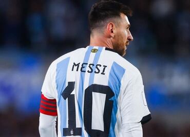 ¿Quién es el excompañero de Messi que lo atacó públicamente y dijo que no es el "mejor del mundo"?