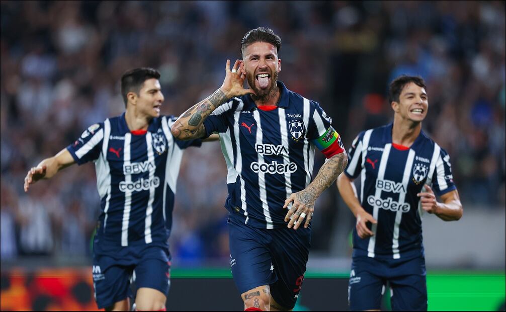 Sergio Ramos celebra su gol ante Santos Laguna, en el triunfo de Rayados de la Jornada 10 del Clausura 2025. FOTO: Imago7