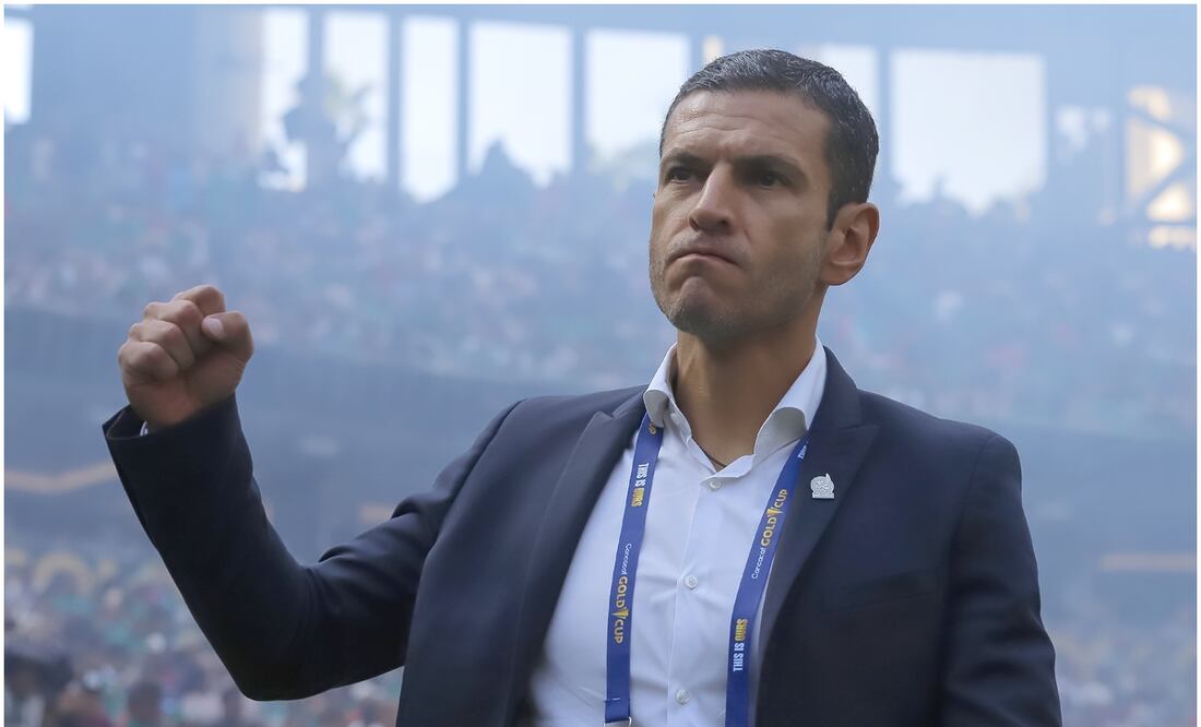 Jaime Lozano festejando la Copa Oro con México / FOTO: Imago7