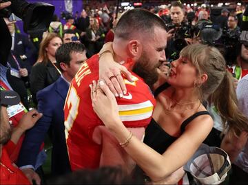 El noviazgo entre Travis Kelce y Taylor Swift inspira a la NFL para producir película navideña