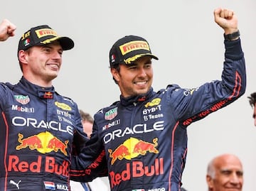 Exdirector de la FIA aseguró que Checo Pérez jamás será campeón del mundo con Verstappen a lado