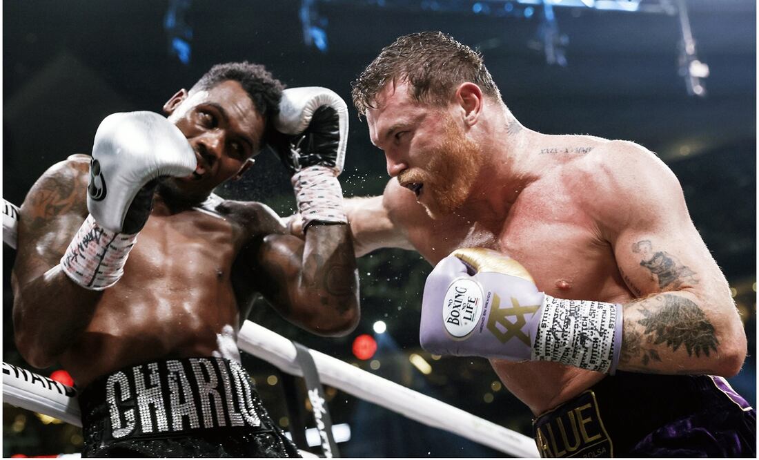 Jermell Charlo cayó por decisión unánime frente al Canelo - EFE