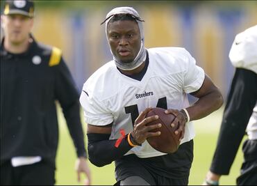 Los Cowboys adquieren en intercambio con los Steelers al receptor George Pickens