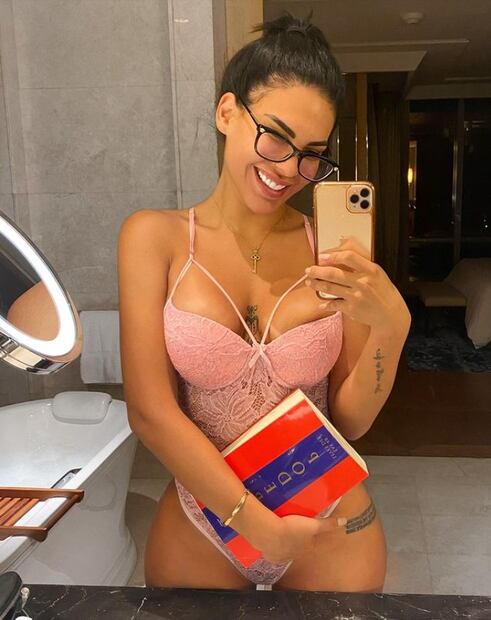 10 fotos de Tefi Valenzuela, la cantante que busca conquistar Survivor México 2022