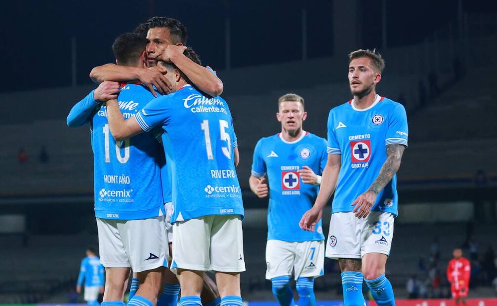 Cruz Azul en festejo, durante la Champions Cup - Foto: Imago7