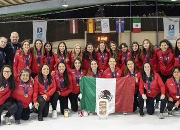 Selección Mexicana Femenil de hockey sobre hielo hace colecta para ir al Mundial, ante falta de apoyos