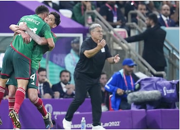 México en Qatar 2022: 'Tata' Martino explicó por qué dejó en la banca a Edson Álvarez contra Argentina