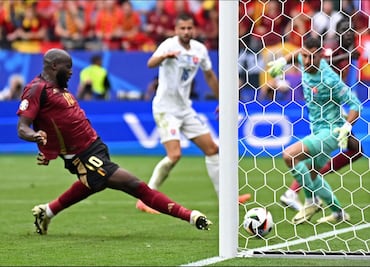 A Bélgica se le negó el gol en su primer juego de la Eurocopa y cayó ante la selección de Eslovaquia