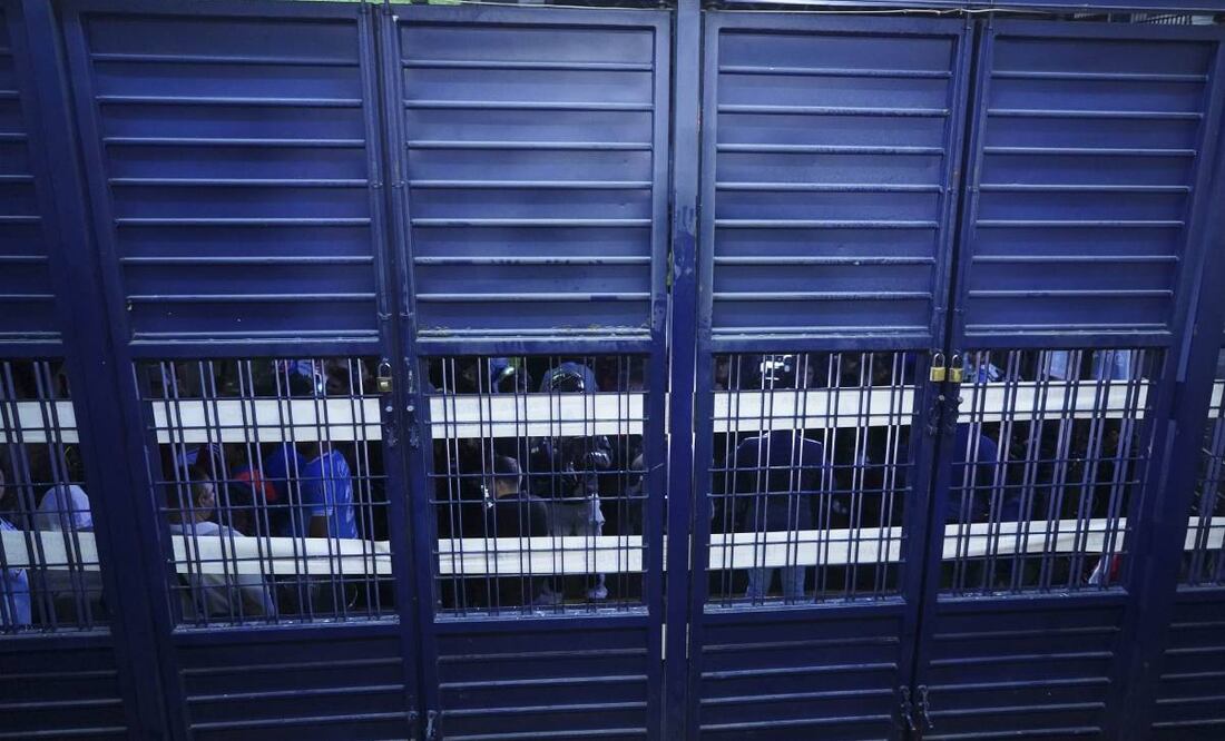 Luis Mendoza, titular de la Alcaldía Benito Juárez clausuró el estadio. Foto: Imago7.