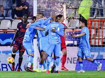 Con un contundente 4-1, Pachuca venció a Xolos y se acerca a la zona de clasificación directa