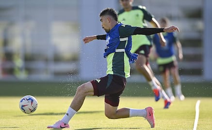 Johan Vásquez lanzó un contundente mensaje previo al juego contra Ecuador: "No somos cracks"