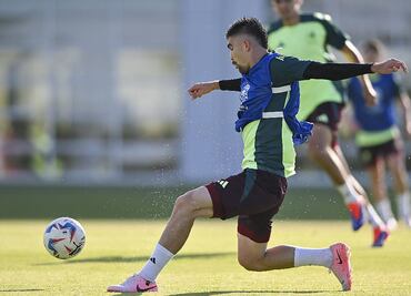 Johan Vásquez lanzó un contundente mensaje previo al juego contra Ecuador: "No somos cracks"