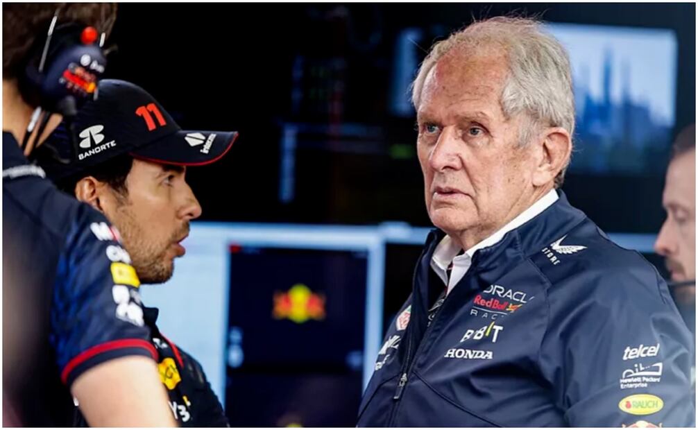 Checo Pérez y Helmut Marko en el paddock de Red Bull / FOTO: AP