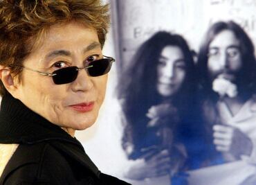 La historia de Yoko Ono; la mujer detrás de The Beatles