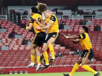 Raúl Jiménez revivió el cabezazo de David Luiz que casi lo retira del futbol: "No fue mala leche"