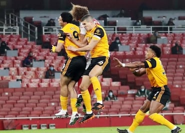 Raúl Jiménez revivió el cabezazo de David Luiz que casi lo retira del futbol: "No fue mala leche"