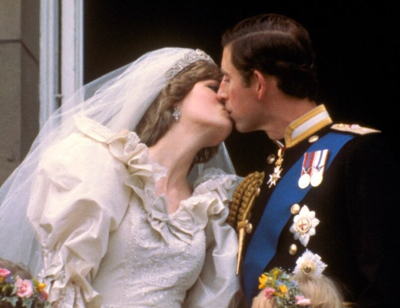 Exhibirán el vestido de novia de Lady Di a 40 años de su boda con Carlos
