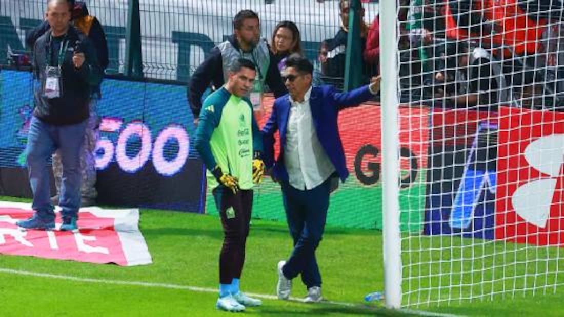 Jorge Campos cree que deben ir porteros jóvenes al Mundial. Foto: Imago7