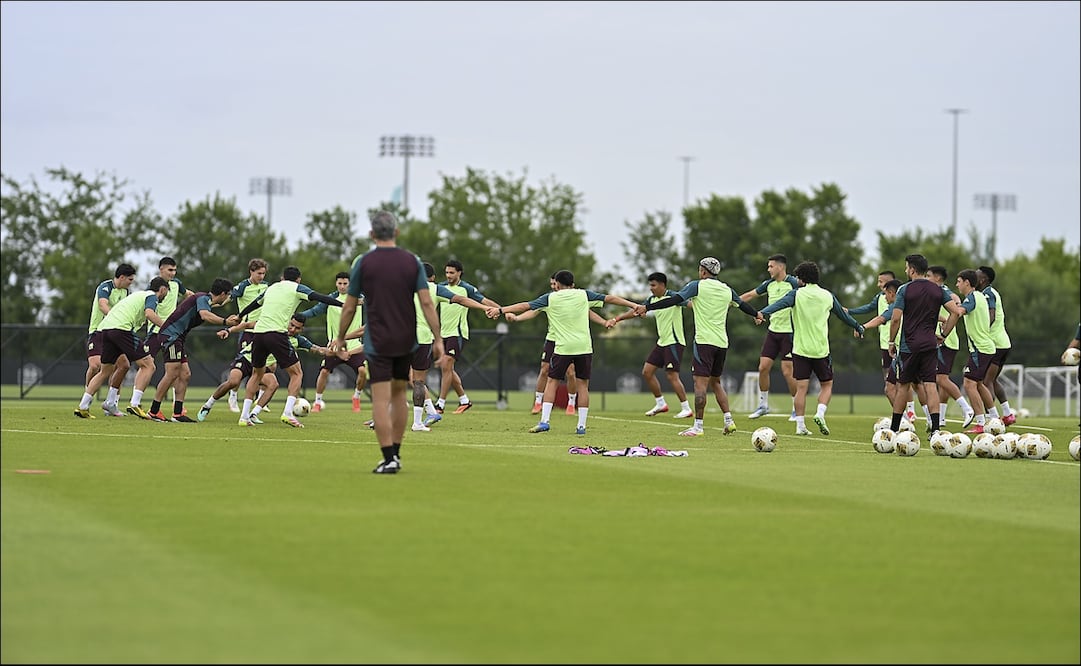Jugadores de la Selección Mexicana, durante un entrenamiento previo a un duelo amistoso. FOTO: Imago7