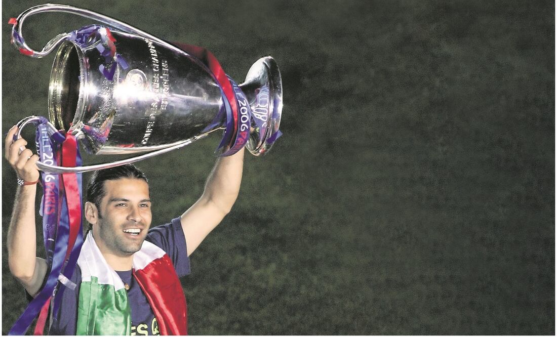 Rafa Márquez festejando la Champions League del 2006 con Barcelona / FOTO: AP