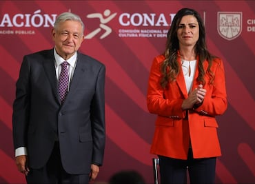 AMLO defiende gestión de Ana Gabriela Guevara tras actuación de México en París 2024