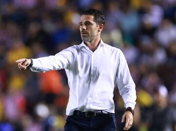 Amaury Vergara enfurecido por la salida de Fernando Gago de Chivas