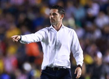 Amaury Vergara enfurecido por la salida de Fernando Gago de Chivas