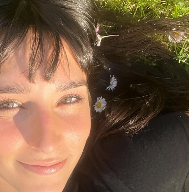 Lola Rodríguez, la actriz española de “Bienvenidos a Edén” que causa sensación