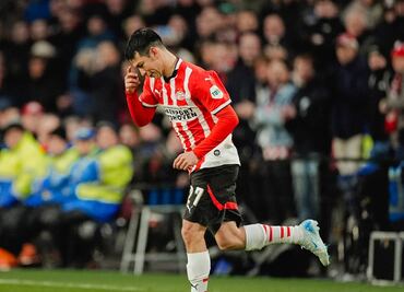 Hirving Chuky Lozano recibe homenaje en su último juego con el PSV; afición lo recibe de pie