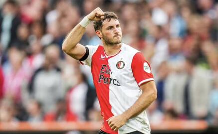 Defensa del Vitesse amenaza a Santiago Giménez: 'Lo voy a detener a patadas'