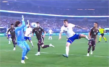 Guillermo Ochoa salva a México del primer gol de Estados Unidos