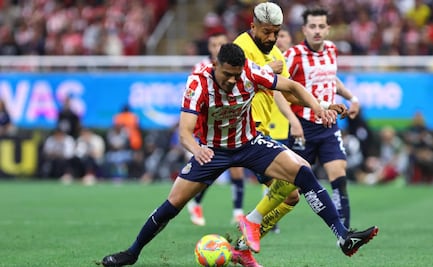 Chivas, con 10 hombres, empata ante América en el segundo episodio de la 'trilogía' del Clásico