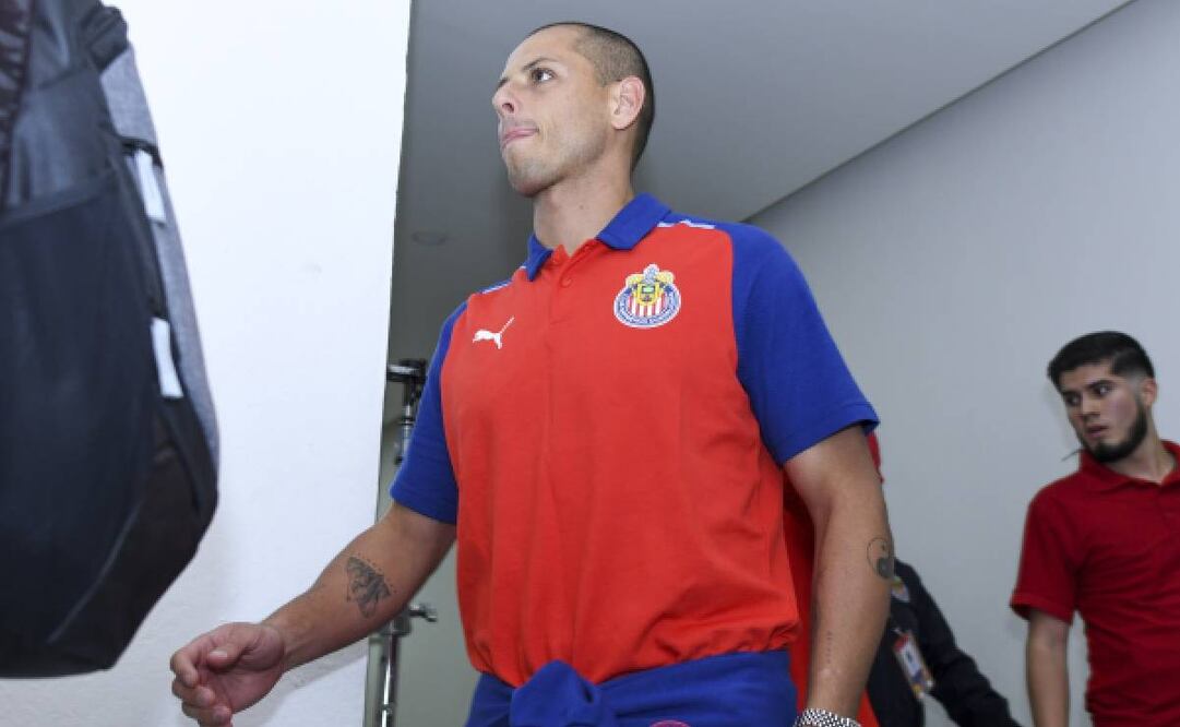 Chicharito Hernández estuvo presente en el triunfo de Chivas ante Toluca. Foto: Imago7
