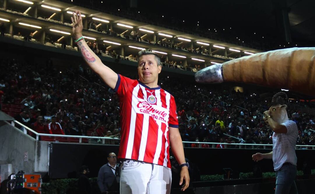 Bofo Bautista fue expulsado de un torneo infantil de Chivas por insultar a los árbitros. Foto: Imago7