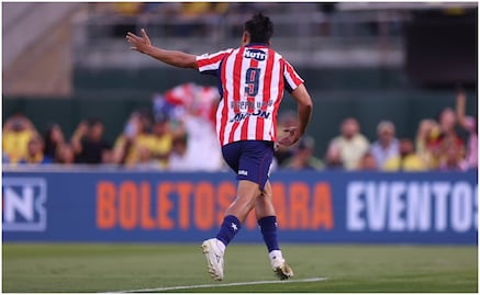 Chivas vence al América en el Clásico Nacional en Estados Unidos gracias a un doblete de Ángel Sepúlveda