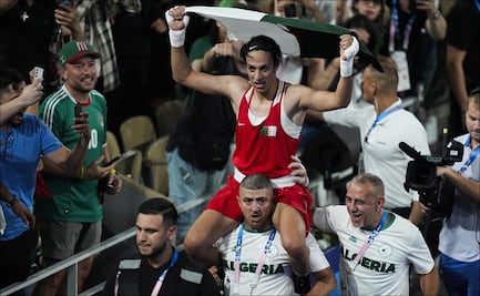 Imane Khelif, boxeadora que causó polémica de género, se colgó la medalla de oro en París 2024
